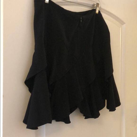 Mini Skirt -Black floppy - layers bottom flirty great with boots or sandals 🩴 - Picture 1 of 1